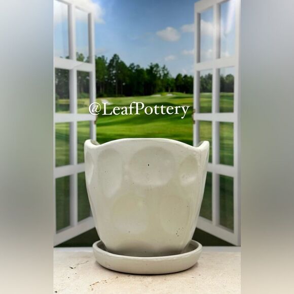 Adela White (LG) Ceramic Planter Pot with Saucer Attached - Picture 3 of 11